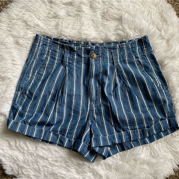 American Eagle Striped Shorts Women s Size 8 - Picture 1 of 6